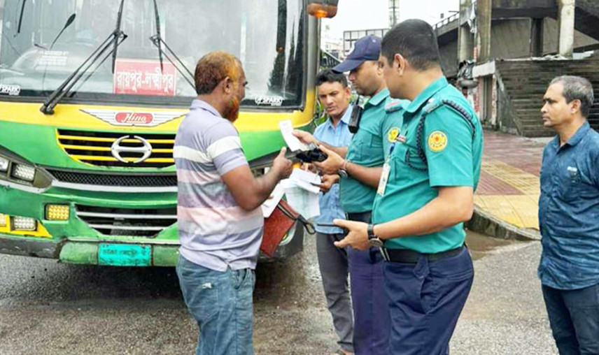 ট্রাফিক আইন অমান্য করায় ৫০০ মামলা, জরিমানা ২১ লাখ ১৪ হাজার ৫০০ টাকা